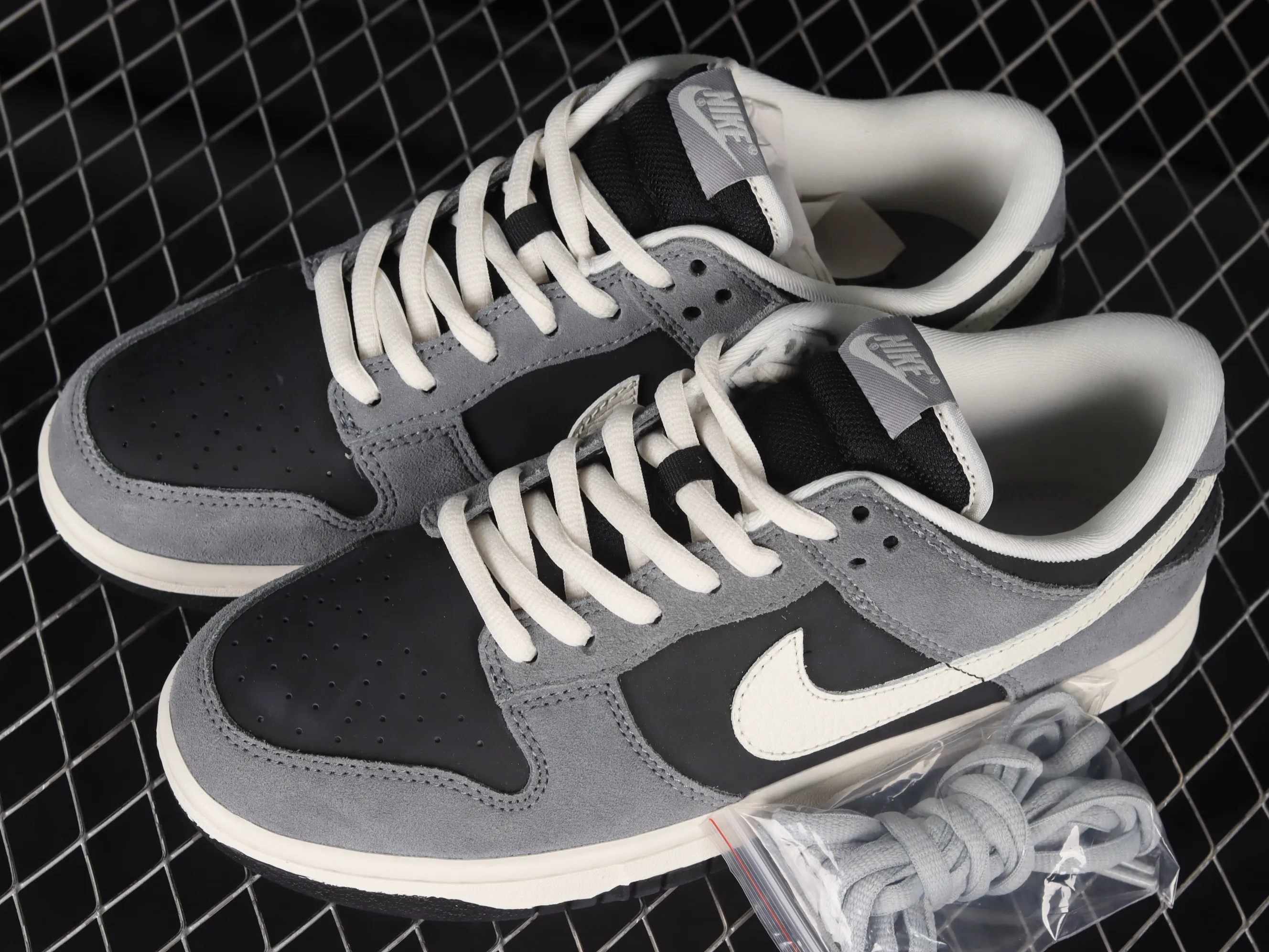 All categories Nk SB Dunk Series Nk SB Dunk Low low-top sneakers Nk SB Dunk Low SB dunk series low-top casual sports skateboard shoes 304714-004